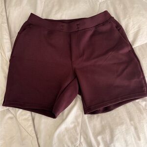 NEVER BEEN WORN men’s Burgundy Shorts